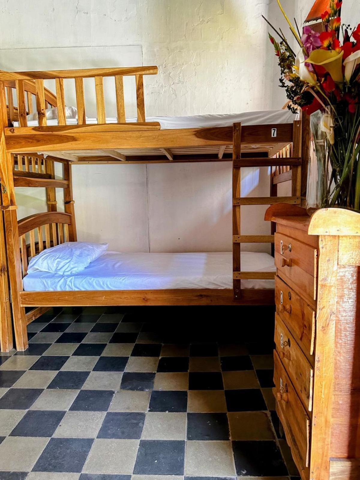 Casa Yoly Hostel Granada Ngoại thất bức ảnh