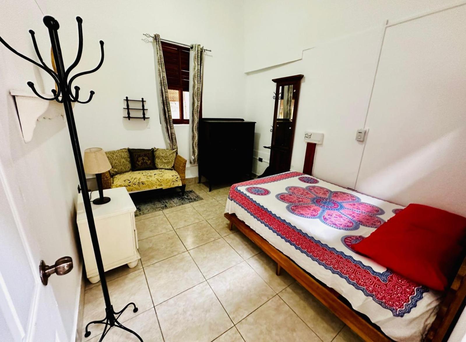 Casa Yoly Hostel Granada Ngoại thất bức ảnh